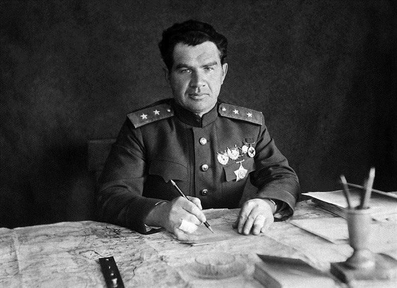 «Генерал-штурм: Василий Чуйков» очрашуы