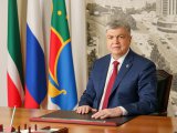 Наиль Магдеев поздравляет работников социальной сферы