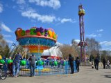 Аттракцион паркларында кассага чиратлар бетерелә