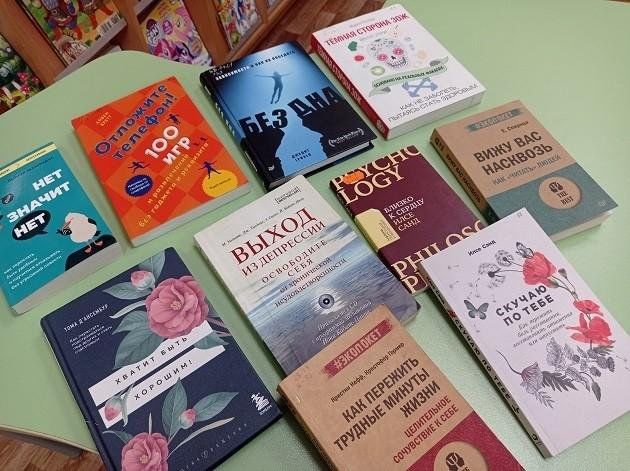 «Илнең киләчәге яшьләр кулында» китап күргәзмәсе