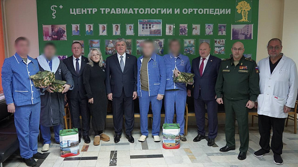 Наиль Магдеев посетил Главный военный клинический госпиталь имени Н. Бурденко