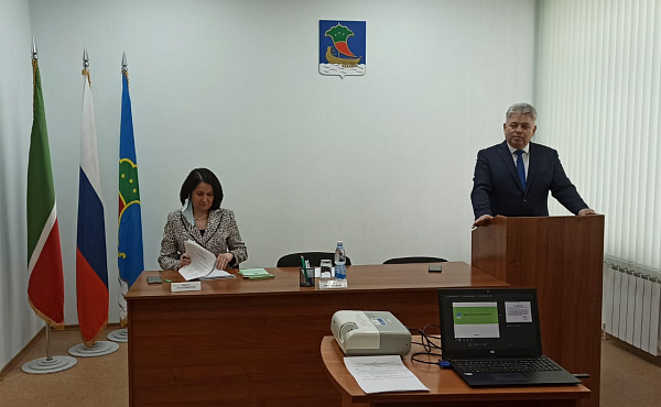 Яр Чаллы студентлары Автозавод районы хакимиятендә булдылар