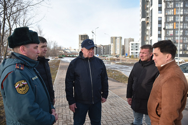 Яр Чаллы хакиме су баскан «Притяжение» микрорайонына тикшерү белән чыкты