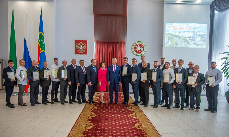 Наил Мәһдиев Машина төзүчеләр көне белән тармак хезмәткәрләрен котлады