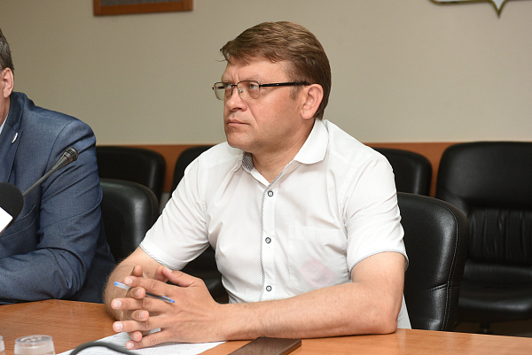 Яр Чаллының 35 чыгарылыш сыйныф укучысы БДИны 100 баллга тапшырган