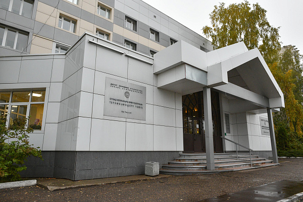 В рамках декады старшего поколения в госпитале для ветеранов войн вручили подарки