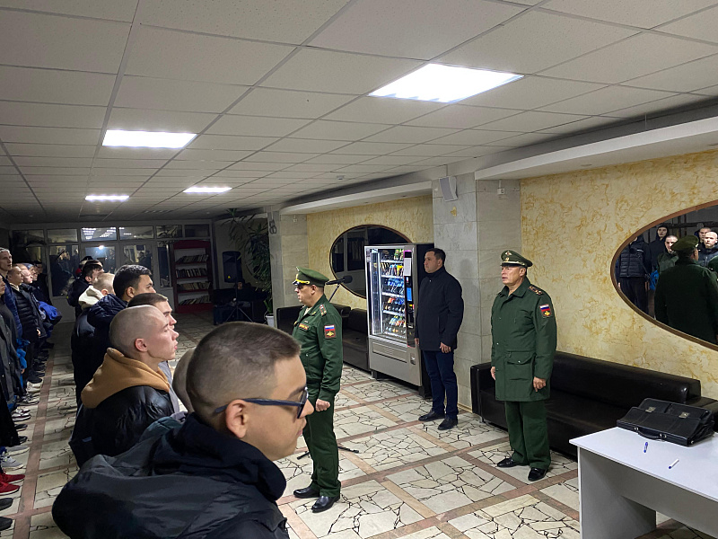 В Набережных Челнах состоялась первая осенняя отправка в армию
