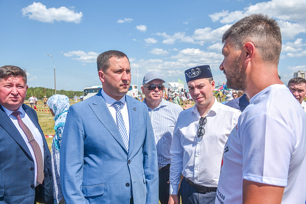 Яр Чаллыда мөмкинлекләре чикле кешеләр өчен Сабантуй узды