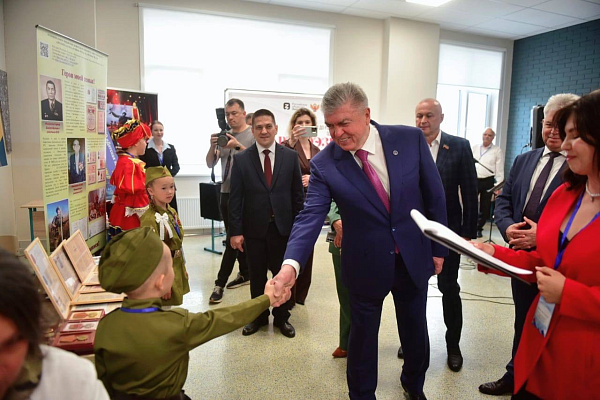 2 млн рублей вручены челнинским образовательным учреждениям