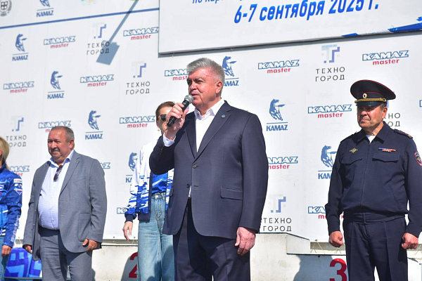 Наиль Магдеев дал старт гонкам по картингу