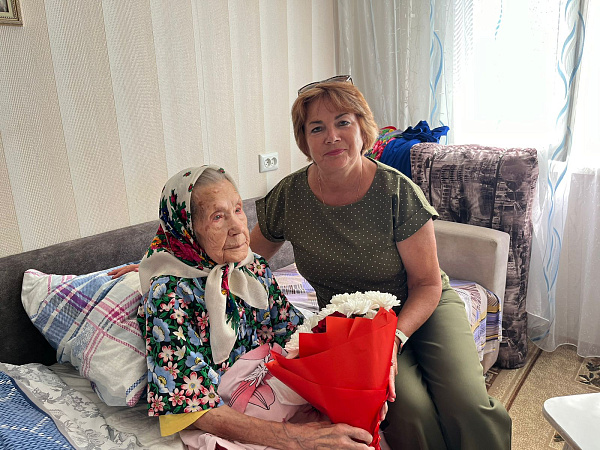 Ветерана из Набережных Челнов поздравили с 95-летним юбилеем