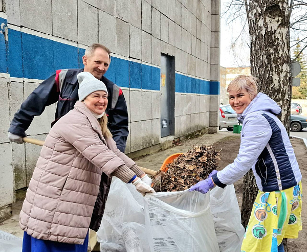 Коллектив Городской больницы №5 присоединился к субботнику