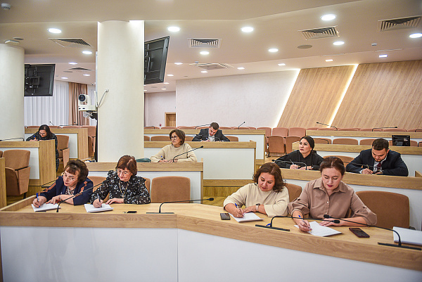 Cотрудники Исполкома поддержали акцию «Татарча диктант»