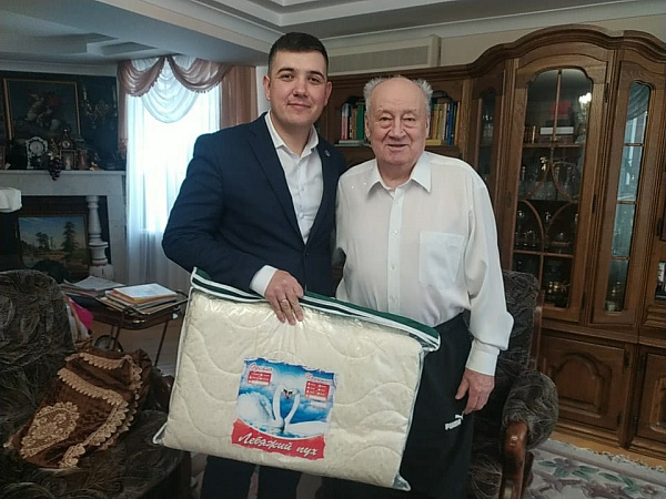 Татарстан Республикасының атказанган төзүчесе котлаулар кабул итә