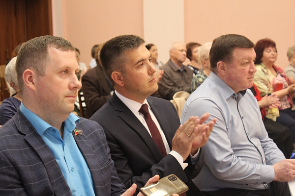 В Комсомольском районе отпраздновали День территориального общественного самоуправления