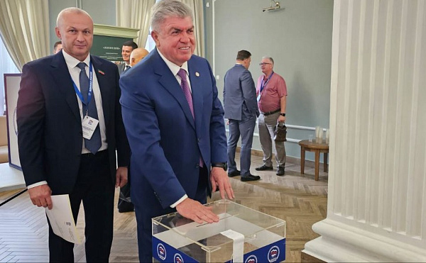 Наиль Магдеев награжден Благодарностью Владимира Путина