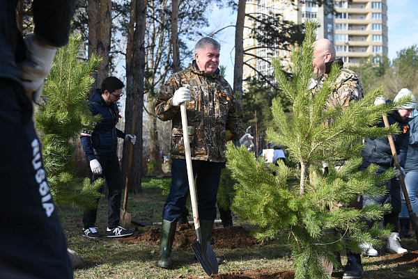 Наиль Магдеев пригласил депутатов на субботник
