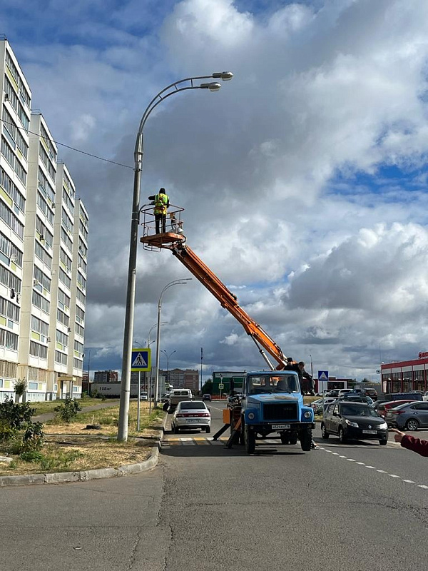 В Набережных Челнах заменено более 5 тысяч светильников