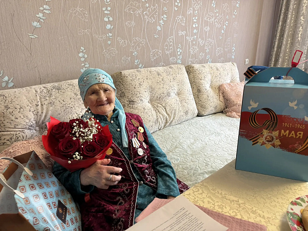 В преддверии Дня Победы: в Набережных Челнах чествуют ветеранов
