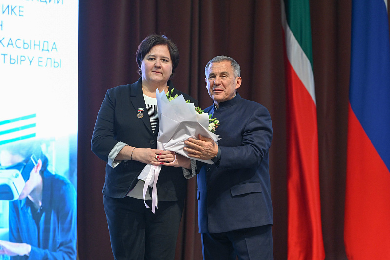 ТР президенты Рөстәм Миңнеханов чаллылыларны бүләкләде
