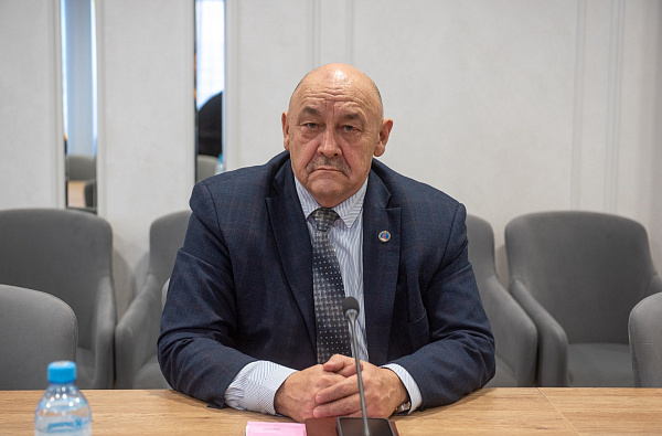 Для челнинских детей прошло почти 700 новогодних праздников