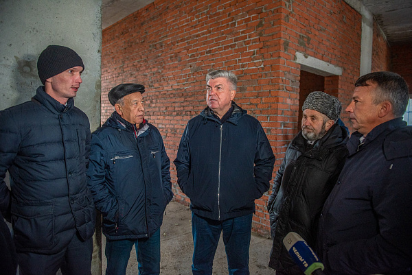 Наиль Магдеев посетил строительную площадку Соборной мечети