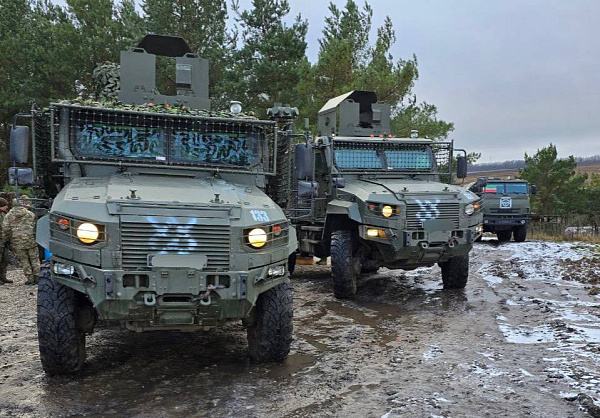 Наиль Магдеев возложил цветы к памятнику Сергея Чебнева в Курской области