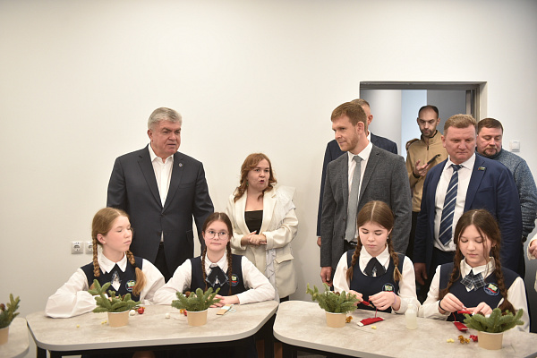 Наиль Магдеев открыл молодежный клуб «ТепЛица»