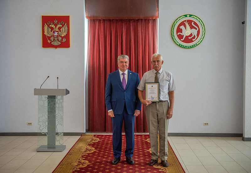 Наил Мәһдиев Машина төзүчеләр көне белән тармак хезмәткәрләрен котлады