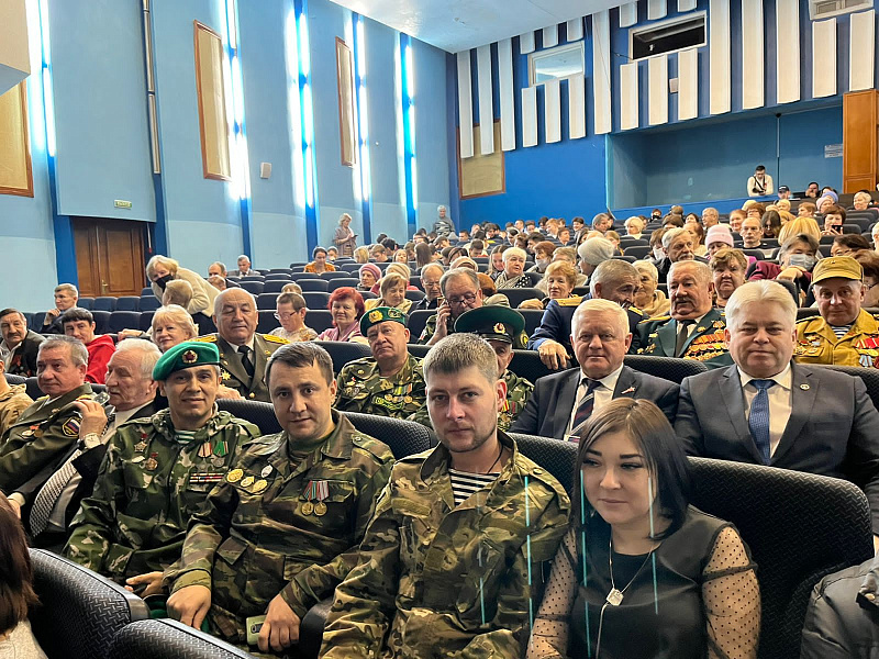 В автограде состоялся праздничный концерт «Во славу защиты Отечества!»