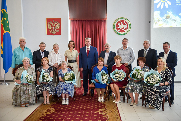 Чаллыда яшәүче җиде пар «Мәхәббәт һәм тугрылык өчен» медальләре алды