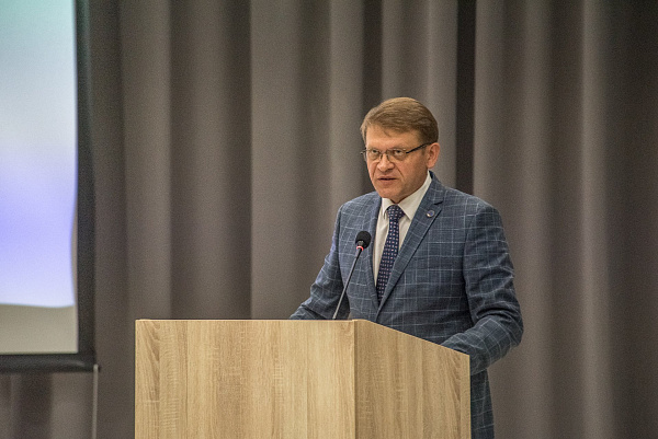 Яңа уку елы: Чаллы мәктәпләрендә директорның тәрбия эше буенча киңәшчесе пәйда булачак