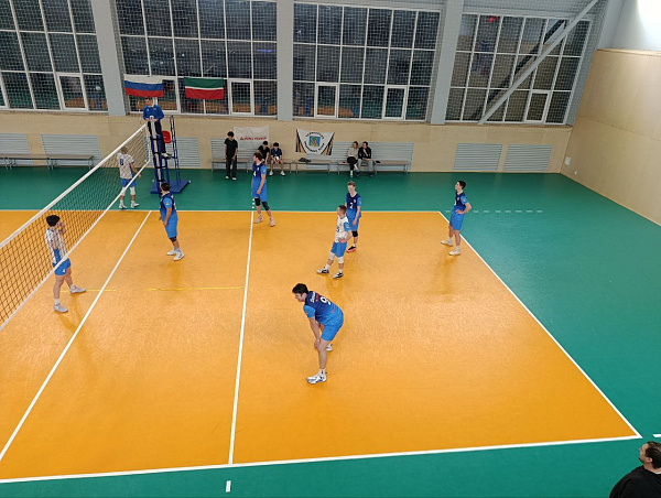 Чаллы волейболчылары Өфедән килгән көндәшләрен җиңде