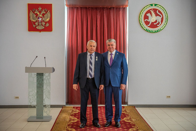 Наил Мәһдиев Машина төзүчеләр көне белән тармак хезмәткәрләрен котлады