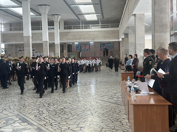 В Набережных Челнах дан старт смотру строя и песни